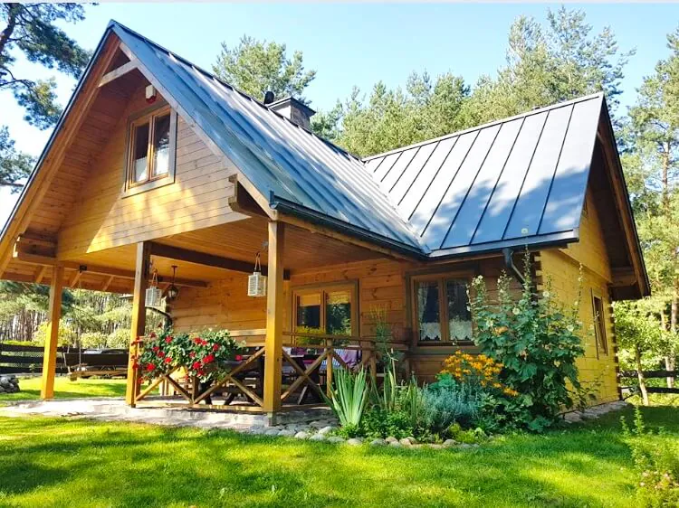 domy z bali z tarasem