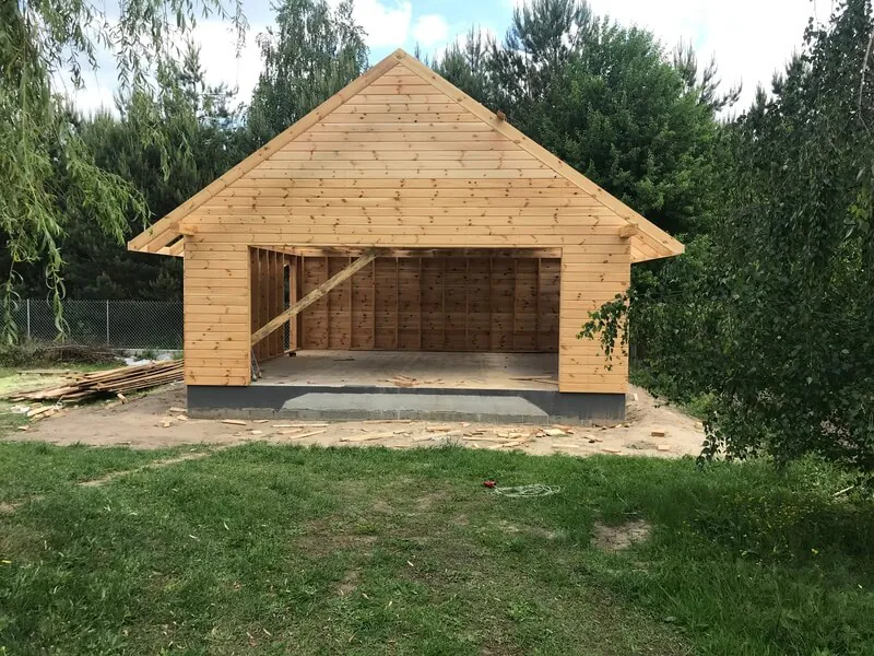 wiata garażowa drewniana